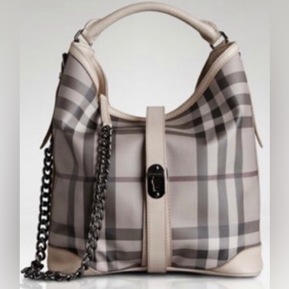 *AUTHENTIC Burberry Weatherby Hobo Bag
in Trench checkered grey with chain